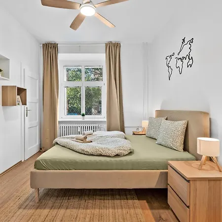 아파트 Elegant Old Town 2br With Parking